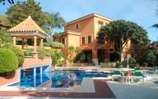 Villa con  vistas panorámicas al mar – Ref: 000038