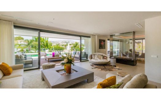 Villa en Nueva Andalucía – Ref: 000021