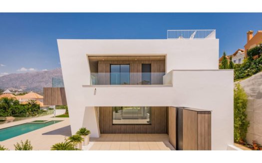 Villa en Nueva Andalucía – Ref: 000021