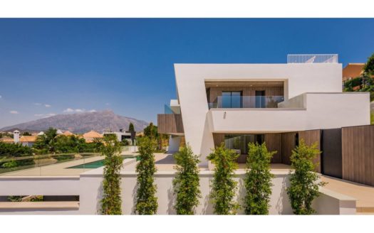 Villa en Nueva Andalucía – Ref: 000021