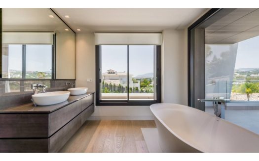 Villa en Nueva Andalucía – Ref: 000021